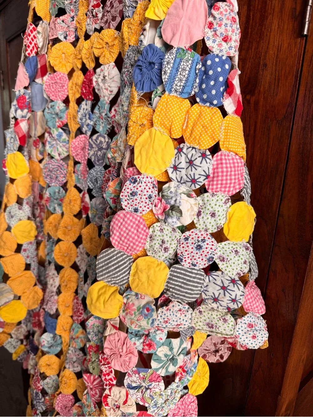 Vintage Handmade YoYo Quilt